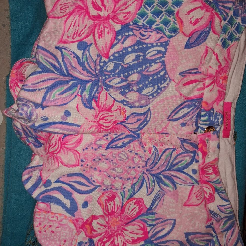 Lilly Pulitzer Scalloped Hem Shorts - Pink & Blue Tropical Pineapple Floral Prin